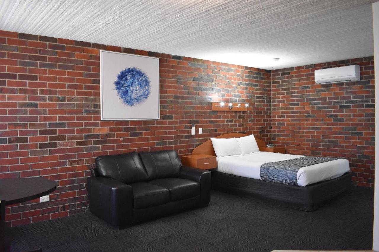 Town House Motor Inn Horsham Esterno foto