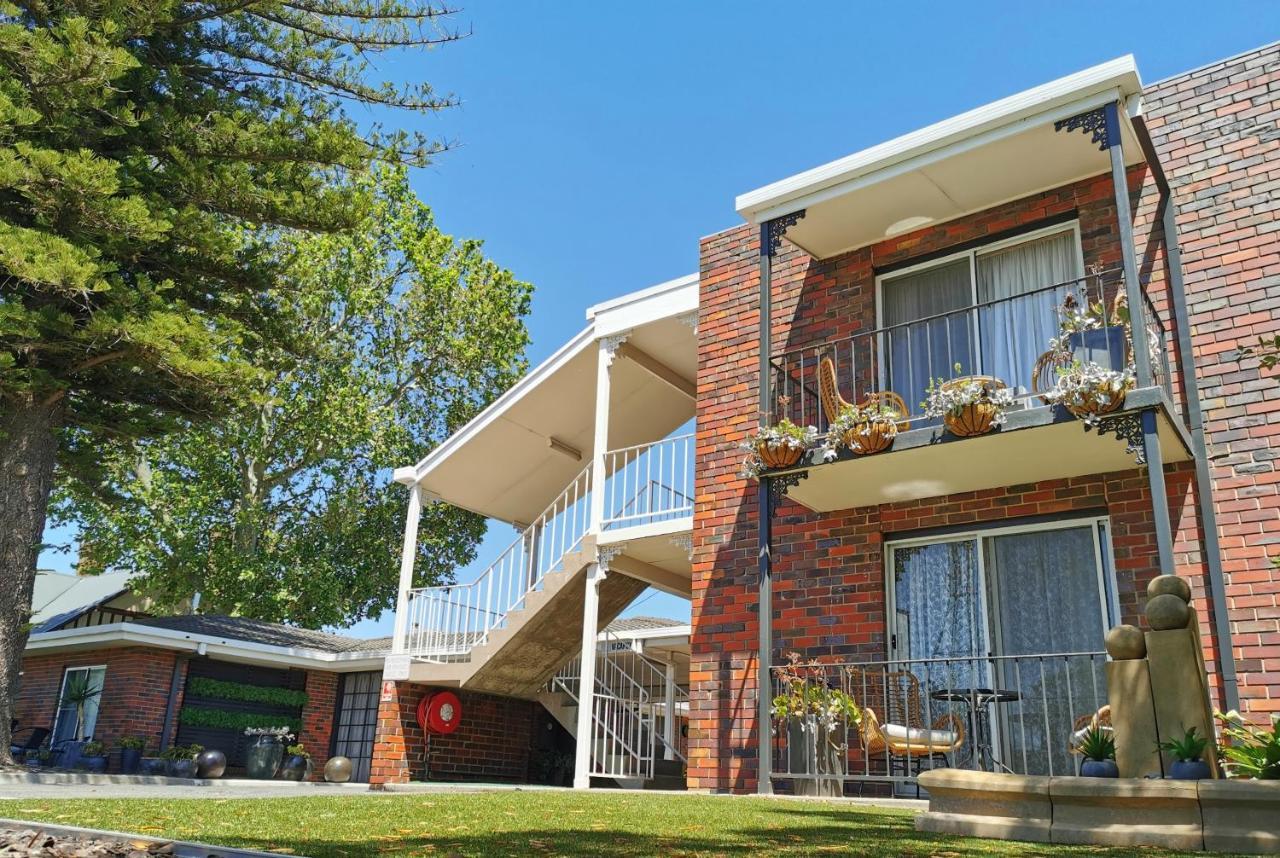 Town House Motor Inn Horsham Esterno foto