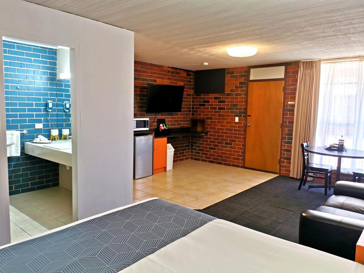 Town House Motor Inn Horsham Esterno foto